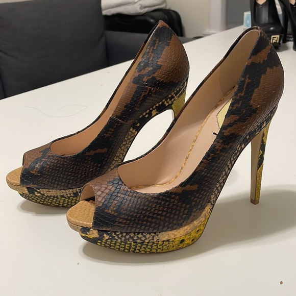 Fendi heels - Authentic, like new! - Picture 4 of 6